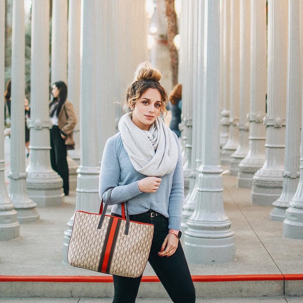 Meet your Posher, Adriana